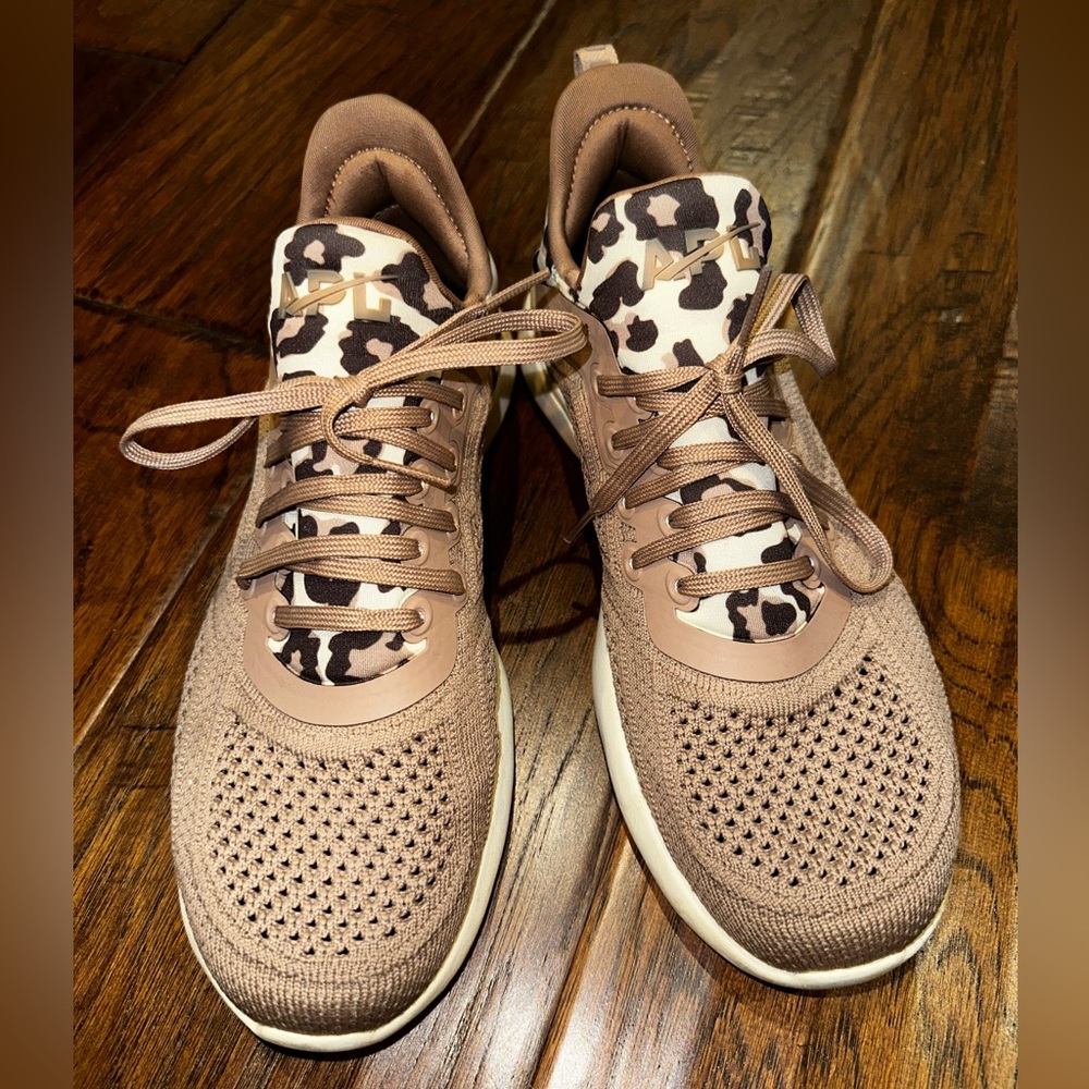 APL techloom tracer sneaker